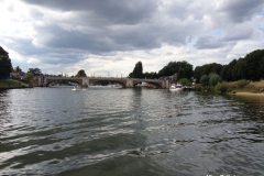 Hampton-Court-Bridge-Surrey-UK