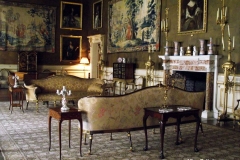 Gentlemens-after-dinner-lounge-at-Chirk-Castle-Wales