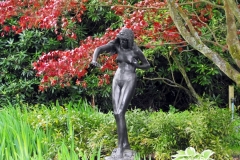 Statue-of-Naked-Lady-by-the-pond-Chirk-Castle-Wales