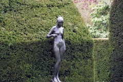 Statues-of-Blindfolded-Female-Chirk-Castle-Wales