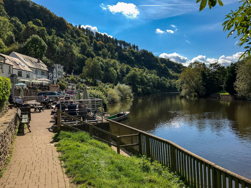 Wye-Valley-river-side-walk